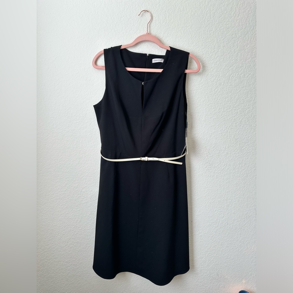 CALVIN KLEIN DRESS WITH BELT NWT